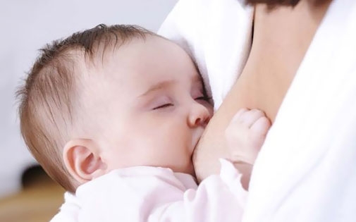 Emzirmenin Anneye ve Bebeğe Yararları
