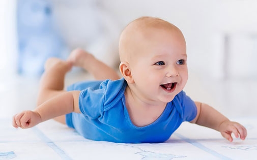 Karın Üstü Aktivite Zamanı (Tummy Time)